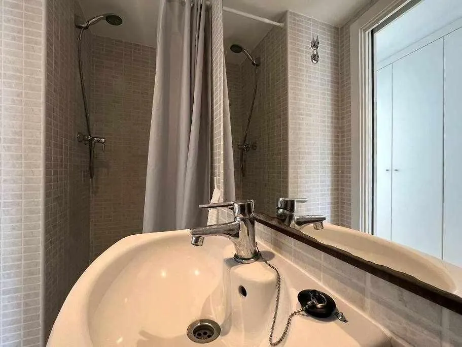 Centrico Apartamento Y Parking A 200M De La Playa Palamos 0*,  Spain